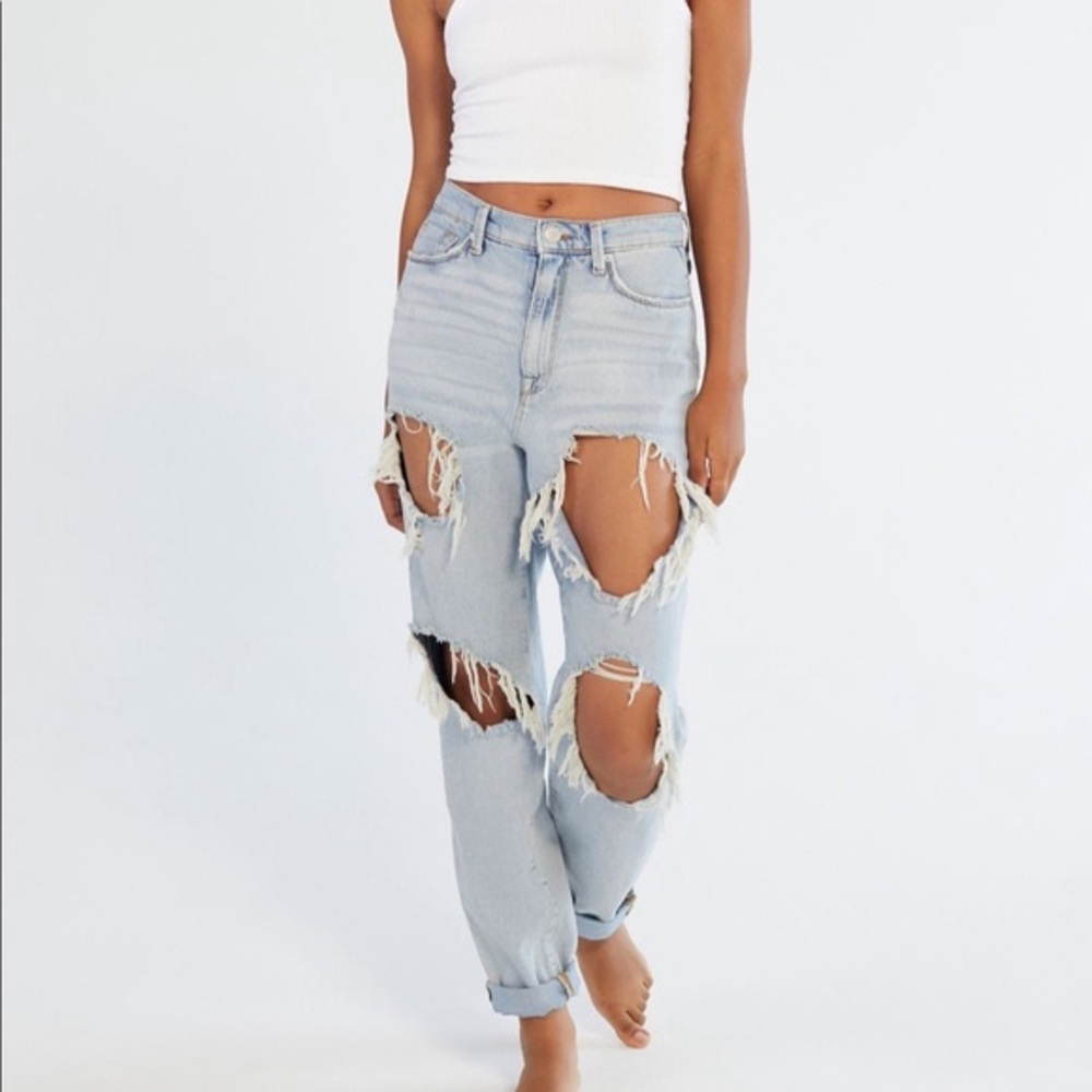 BDG UO Women’s MOM Distressed High-Rise Straight-leg Jeans, Med Wash Denim Sz 27